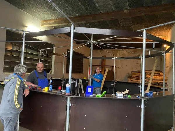 NEUER AUSSCHANKSTAND 2020 – Traktor-Oldtimer-Club Markt Hartmannsdorf, Foto 7